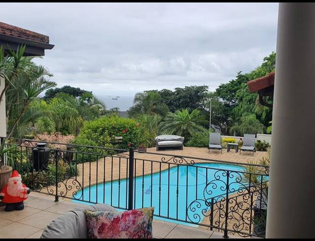 5 BEDROOM HOUSE FOR SALE IN UMHLANGA CENTRAL